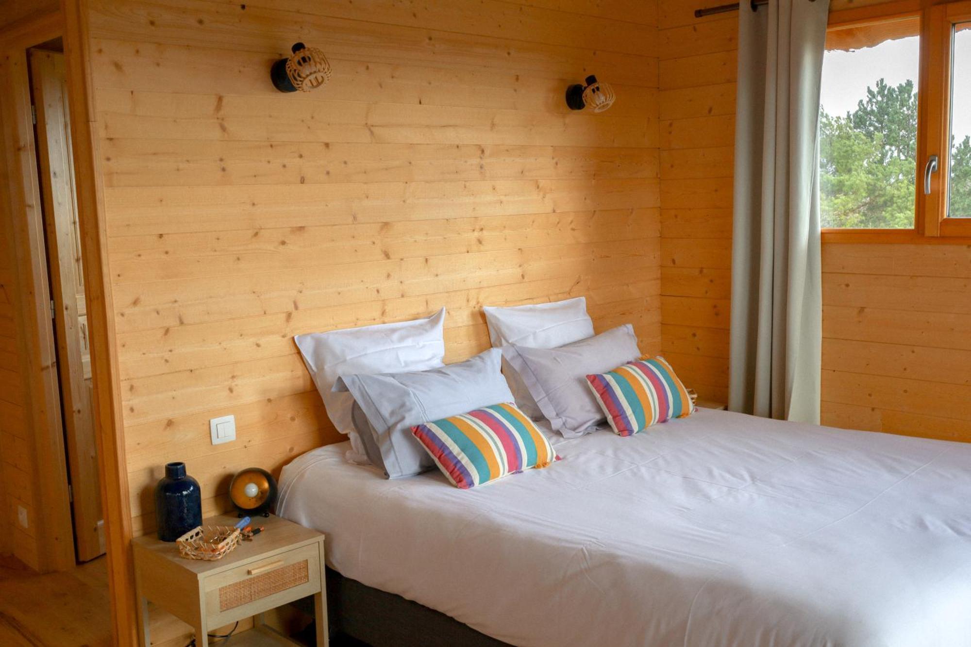 Le Domaine De La Tour Des Vents Bed & Breakfast แบร์เฌอรัก ภายนอก รูปภาพ