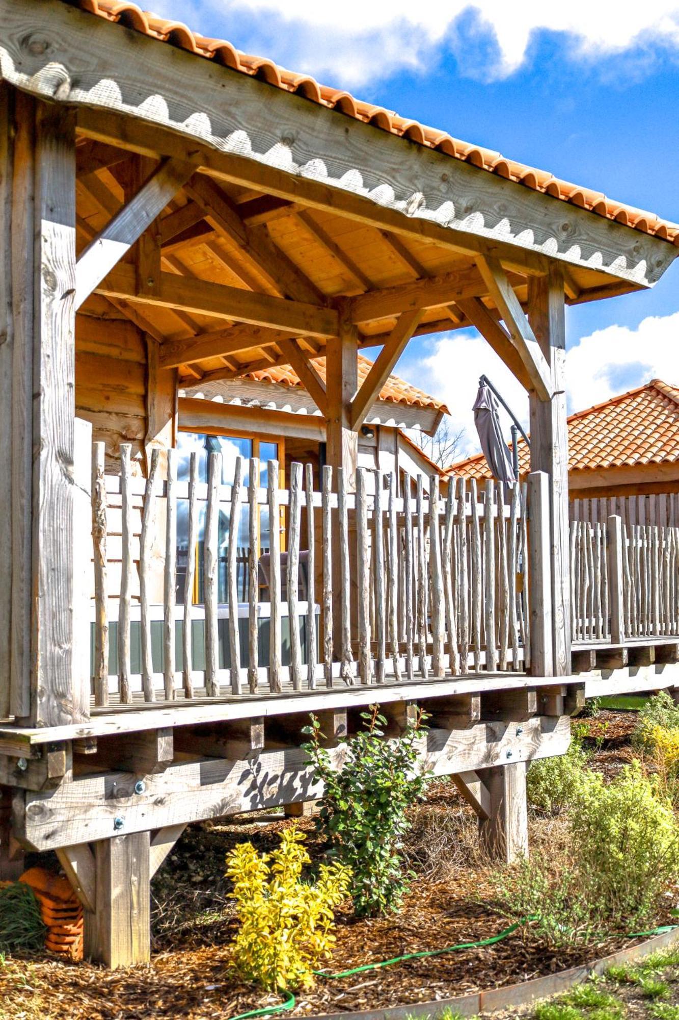 Le Domaine De La Tour Des Vents Bed & Breakfast แบร์เฌอรัก ภายนอก รูปภาพ