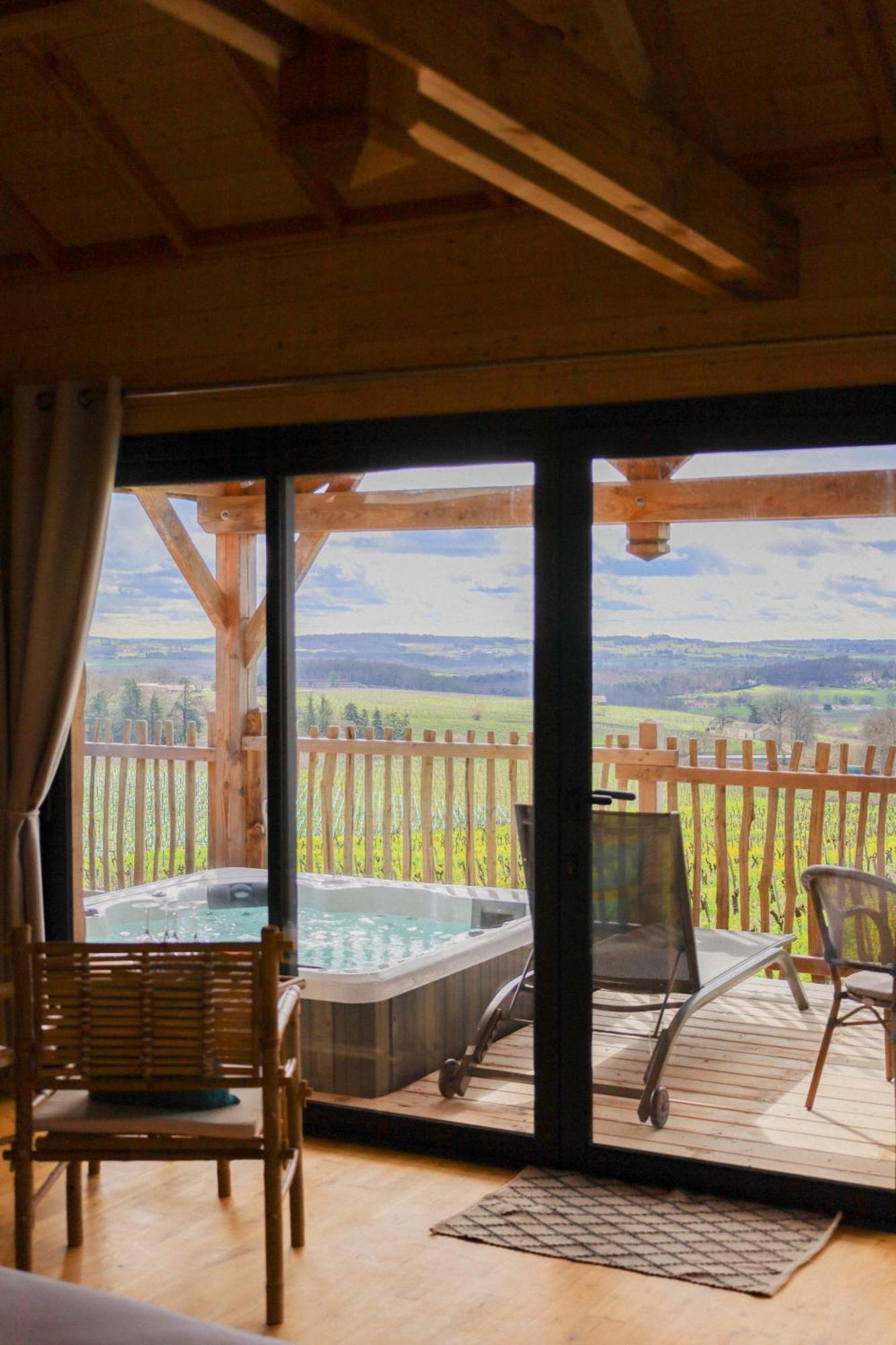 Le Domaine De La Tour Des Vents Bed & Breakfast แบร์เฌอรัก ภายนอก รูปภาพ