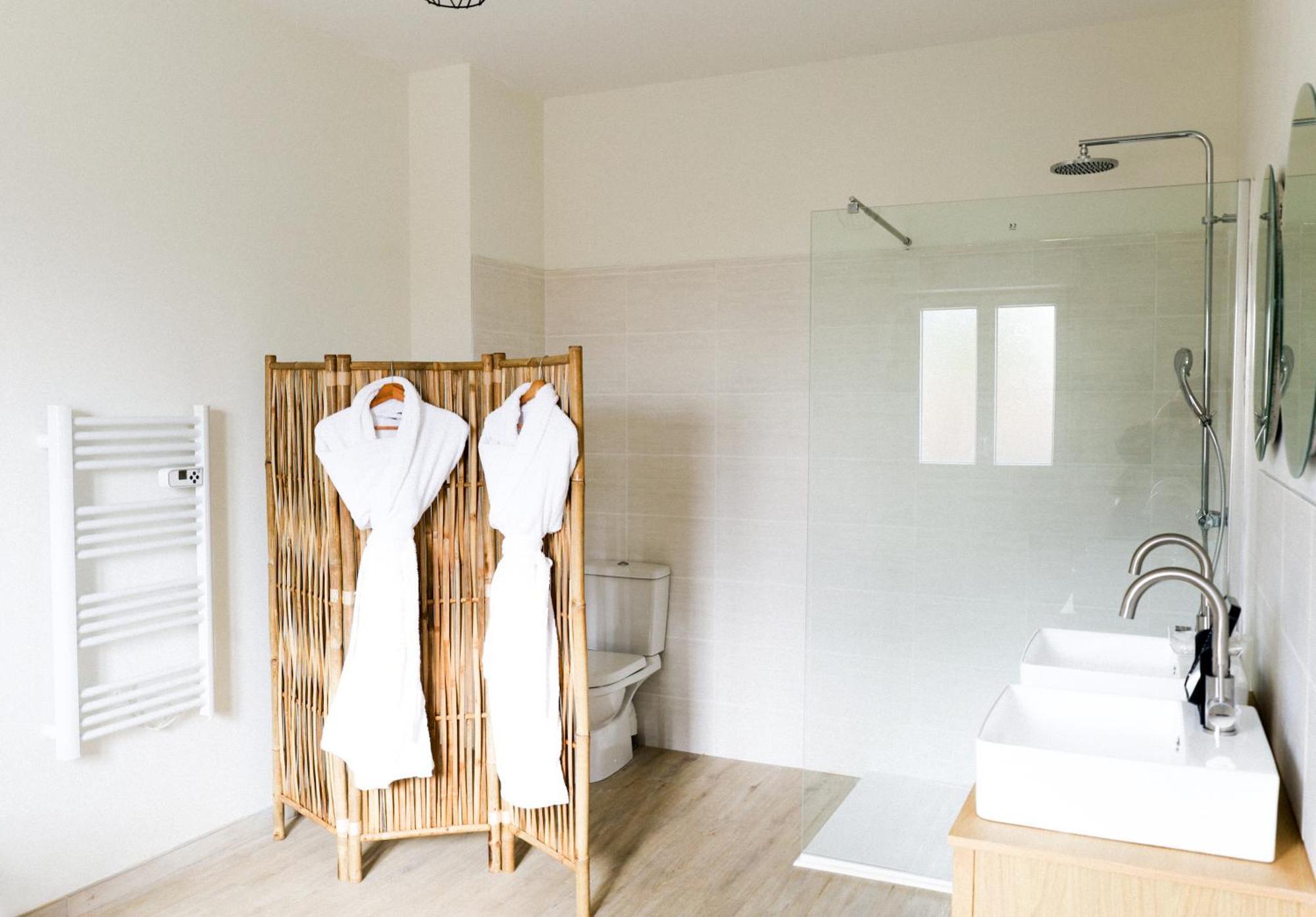Le Domaine De La Tour Des Vents Bed & Breakfast แบร์เฌอรัก ภายนอก รูปภาพ