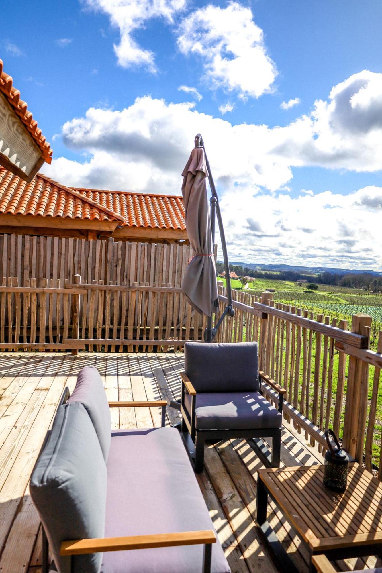 Le Domaine De La Tour Des Vents Bed & Breakfast แบร์เฌอรัก ภายนอก รูปภาพ