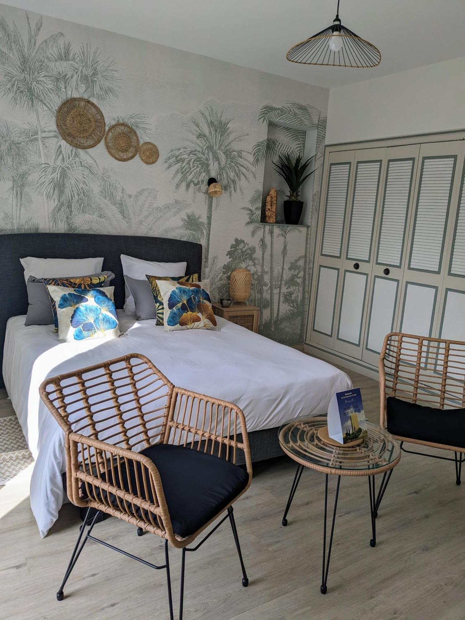 Le Domaine De La Tour Des Vents Bed & Breakfast แบร์เฌอรัก ภายนอก รูปภาพ