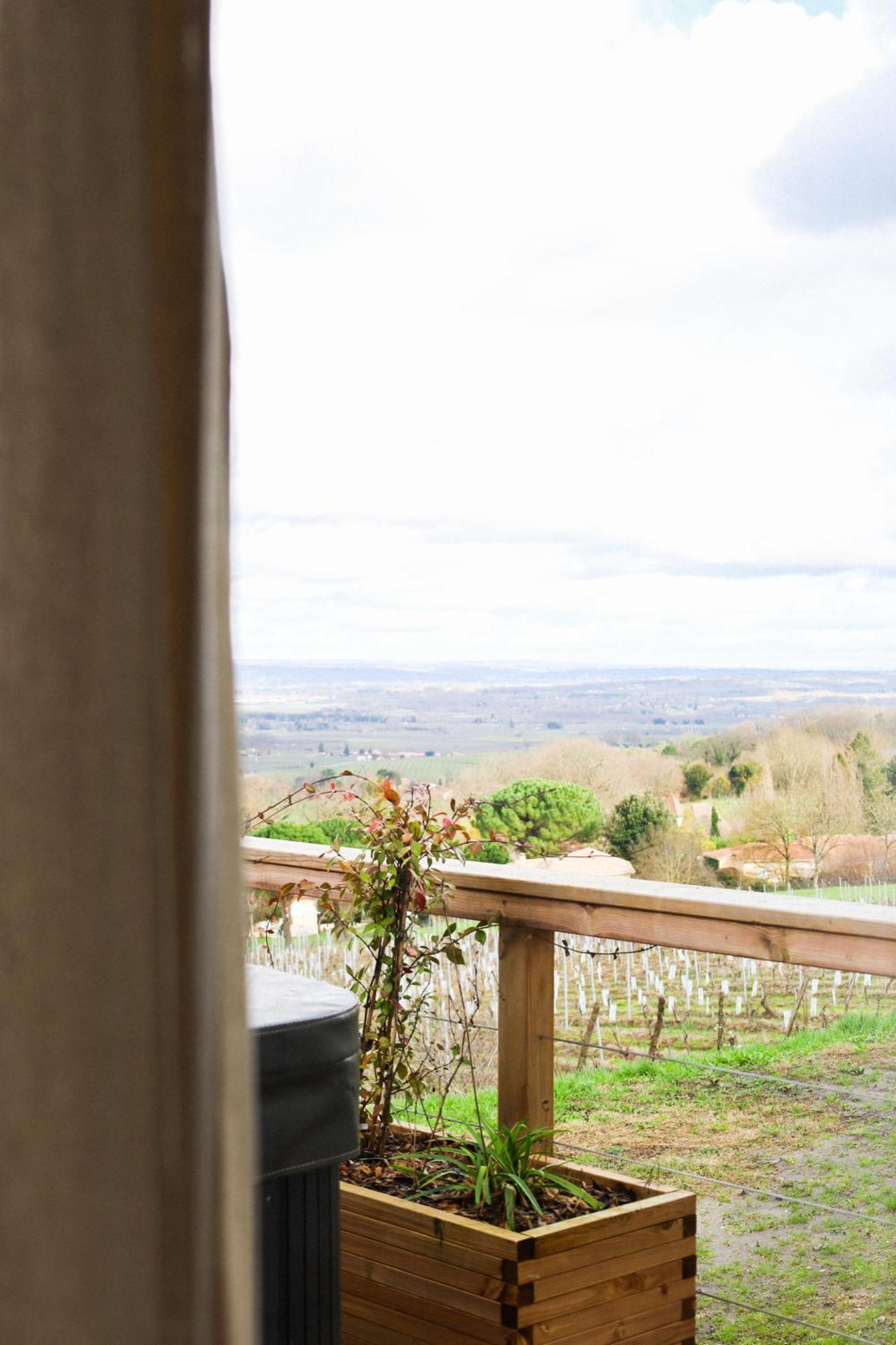 Le Domaine De La Tour Des Vents Bed & Breakfast แบร์เฌอรัก ภายนอก รูปภาพ