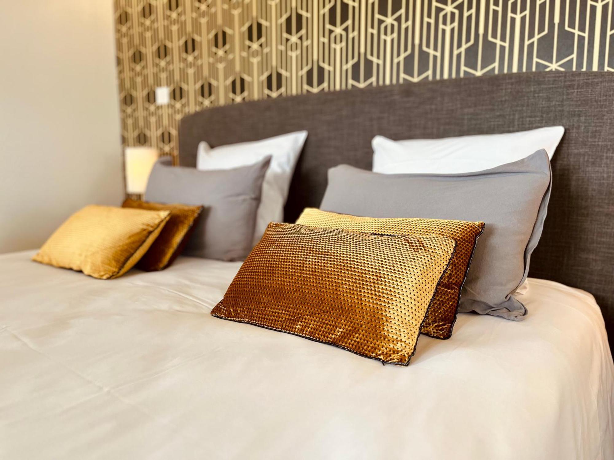 Le Domaine De La Tour Des Vents Bed & Breakfast แบร์เฌอรัก ภายนอก รูปภาพ