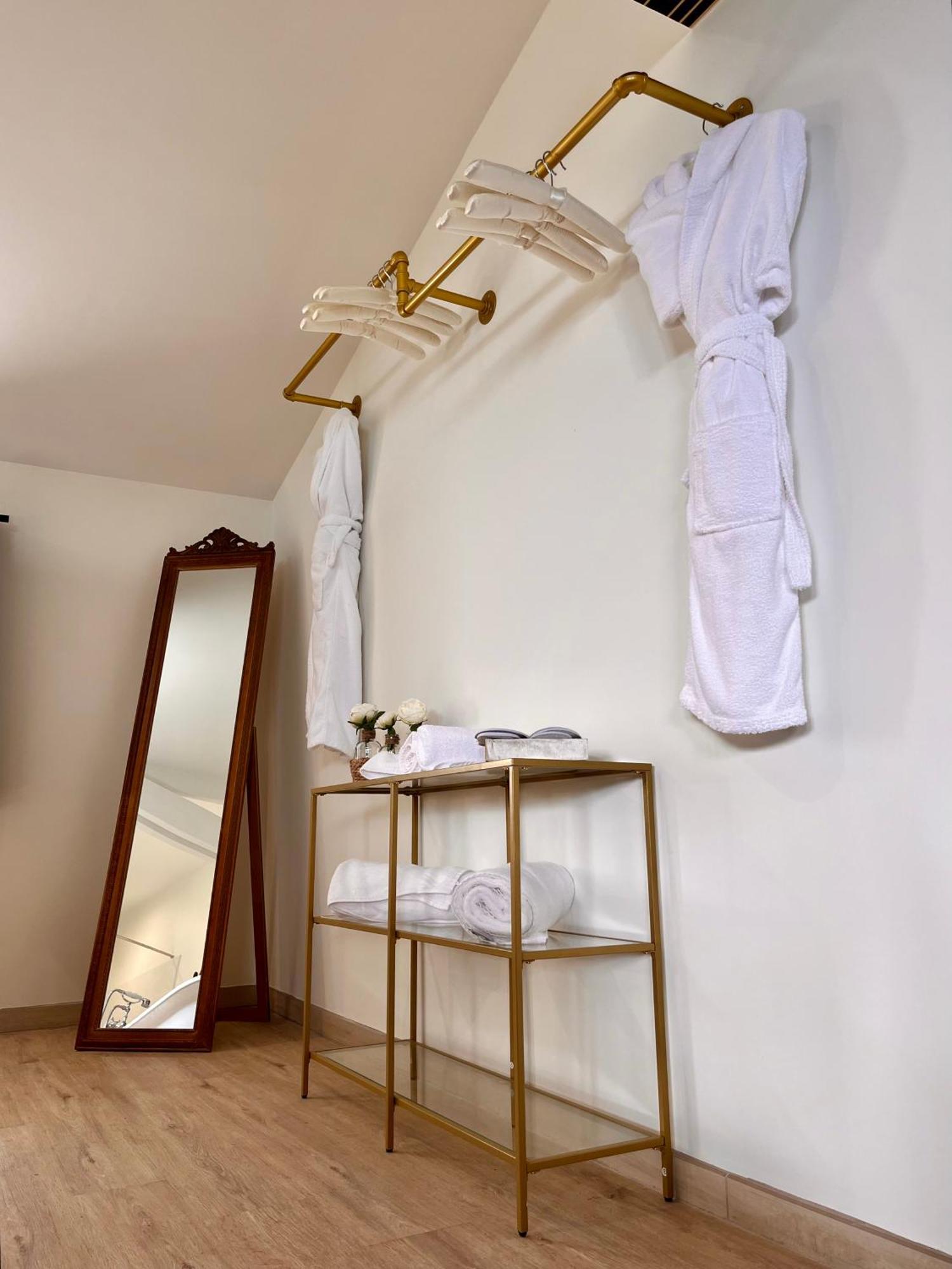 Le Domaine De La Tour Des Vents Bed & Breakfast แบร์เฌอรัก ภายนอก รูปภาพ