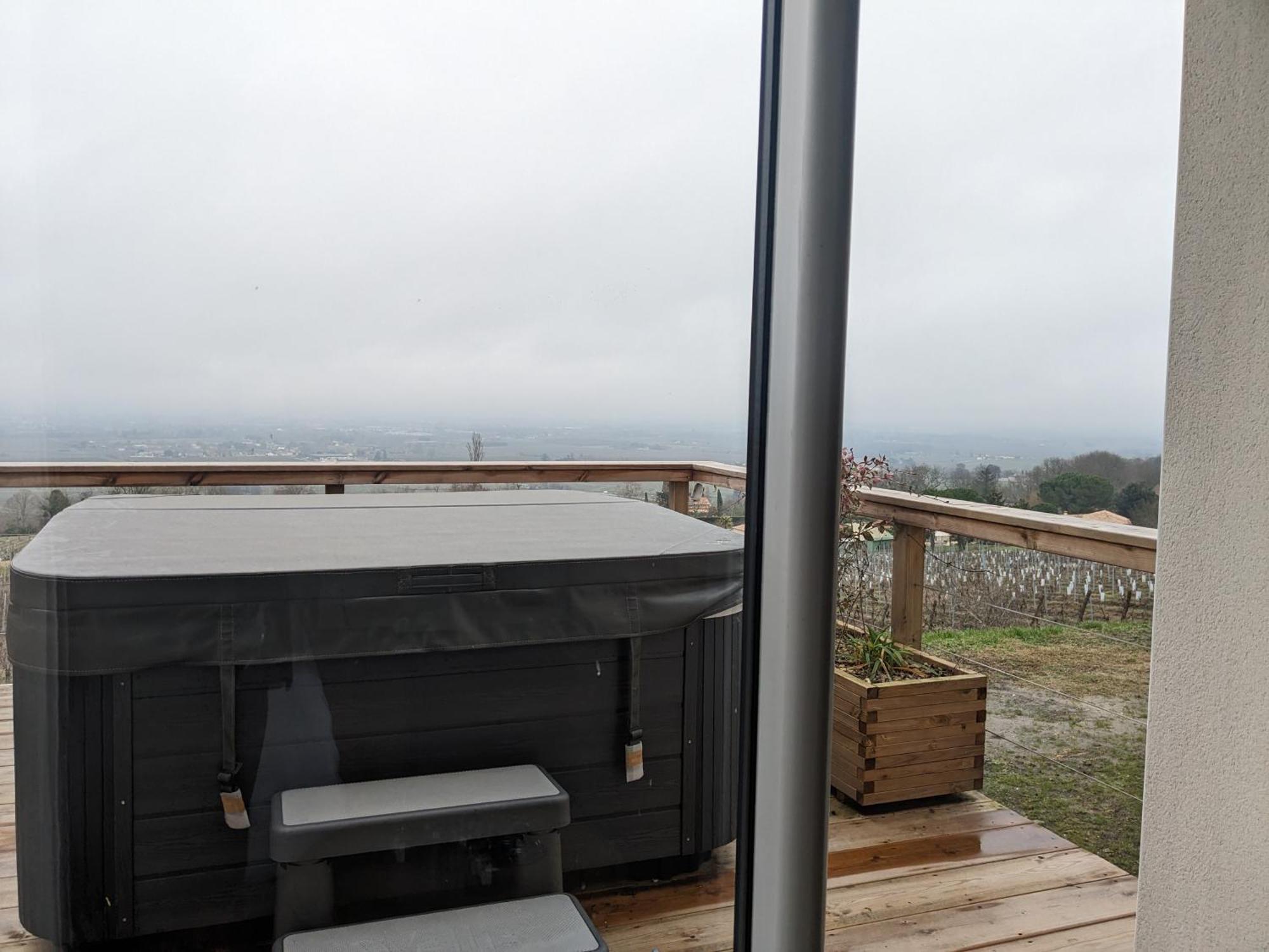 Le Domaine De La Tour Des Vents Bed & Breakfast แบร์เฌอรัก ภายนอก รูปภาพ